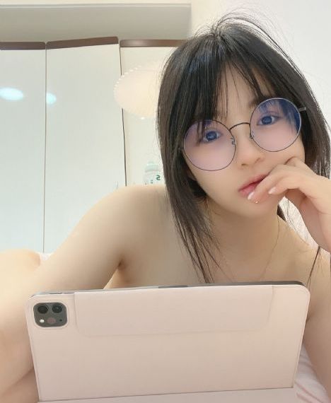 凌凌性性_720在线视频观看