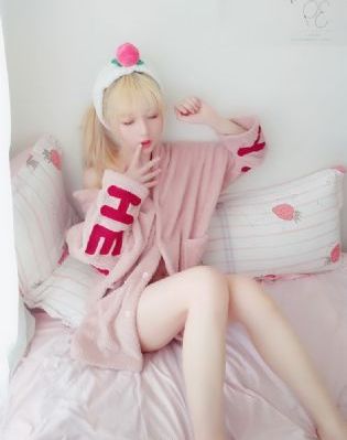 美女黄的视频全免费_DVD免费观看视频