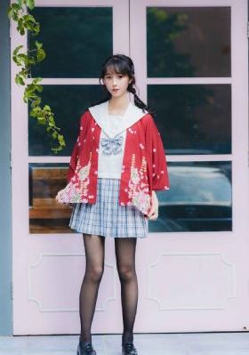丝袜女教师兰若_国产剧日韩免费观看